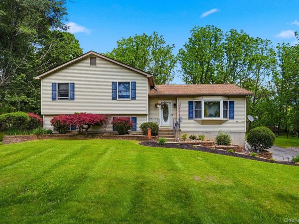 163 Van Keuren Avenue , Pine Bush, NY 12566