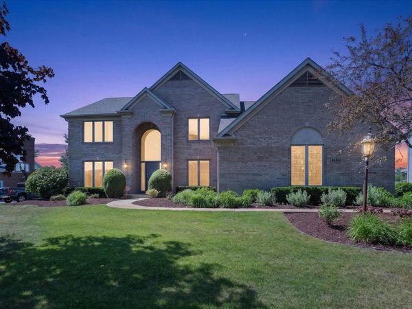 15161 Clifden Drive, Granger, IN 46530