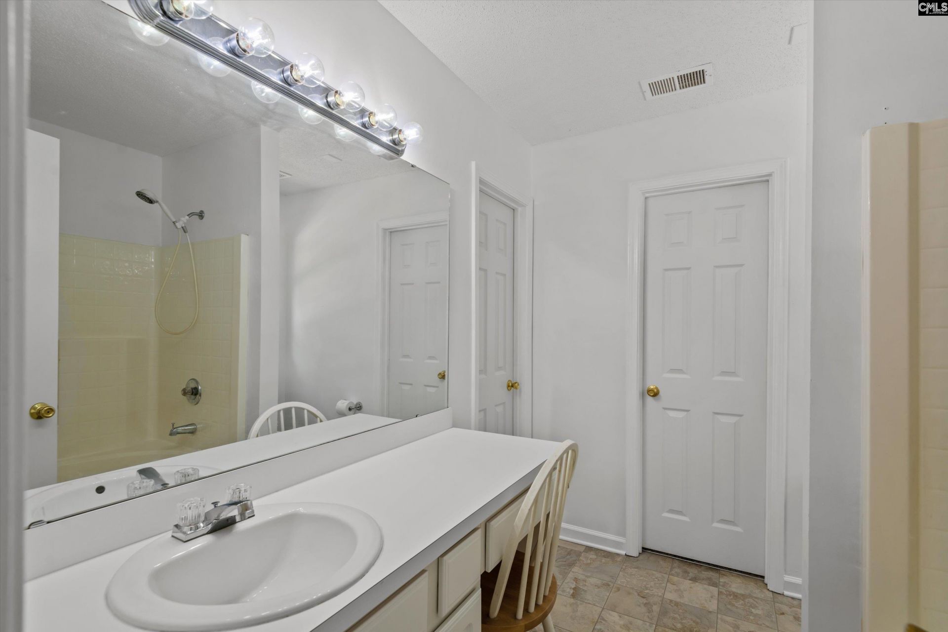 881 Bushberry Road  Photo 18