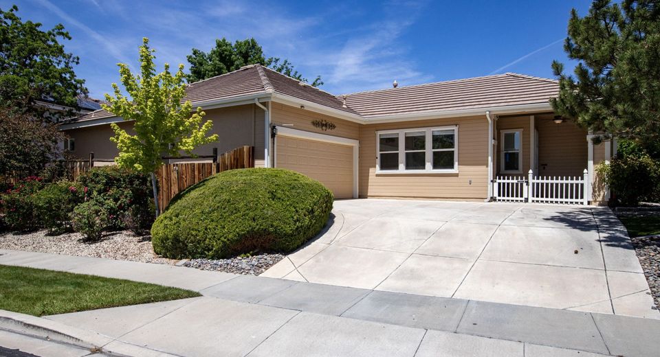 7405 Lorna Lane, Sparks, NV 89436 Photo