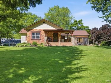 67 East Avenue , Springville, NY 14141