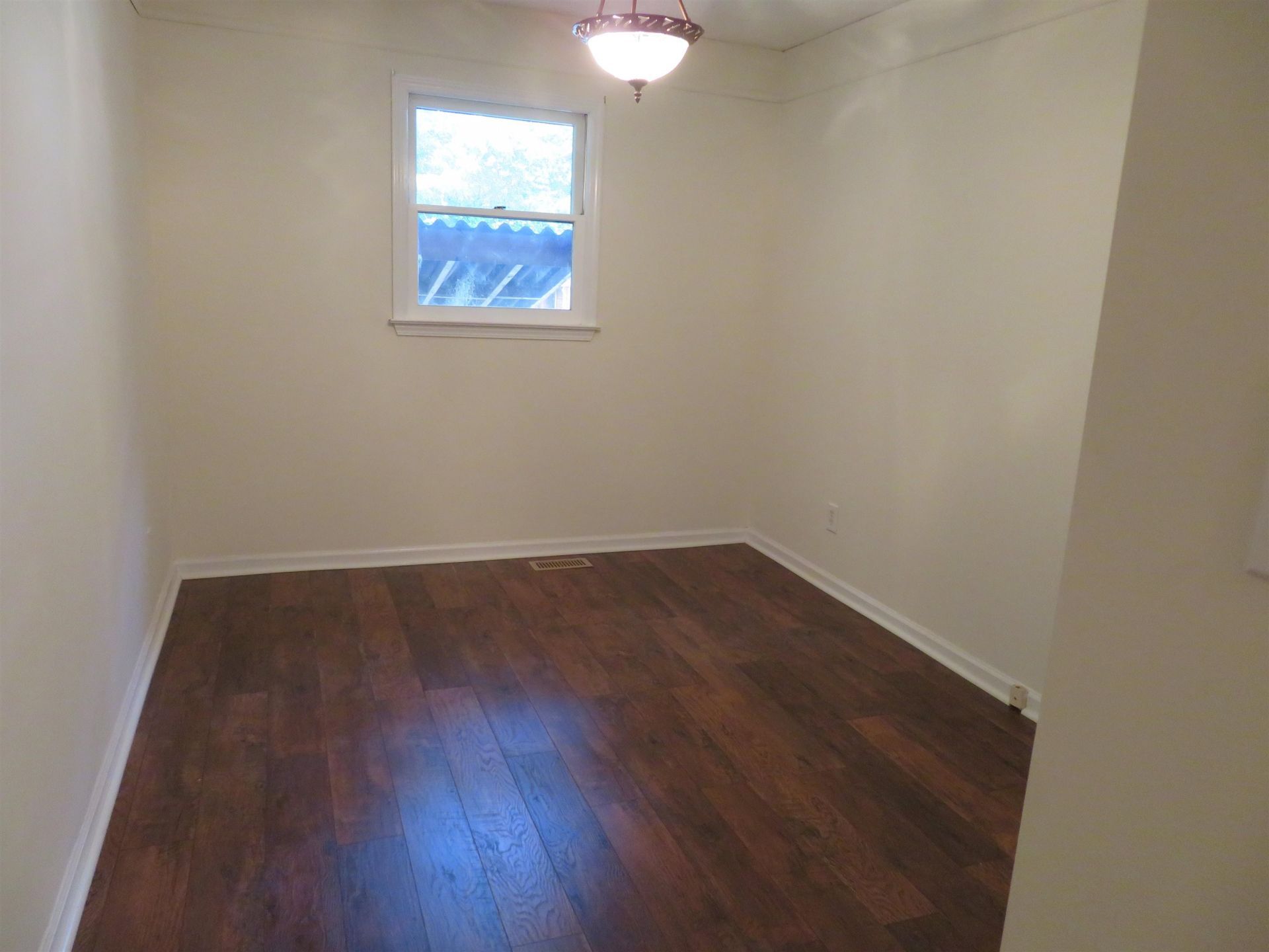 55 Plantation Rd.  Photo 9