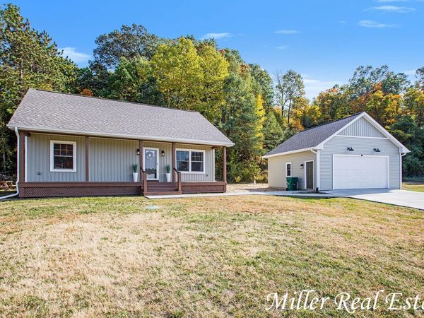 14607 North Avenue, Bellevue, MI 49021