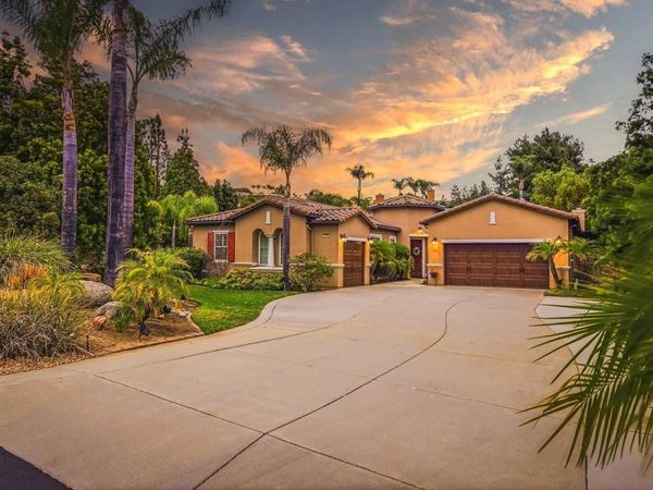 2108 Hidden Springs Drive , El Cajon, CA 92019