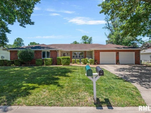 1219 Frisina Street, Pawnee, IL 62558