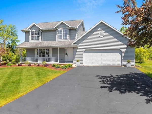 5071 SNAPDRAGON CIRCLE, Little Suamico, WI 54141
