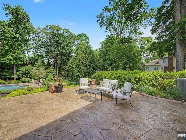 13 Mabro Drive, Denville Township, NJ 07834
