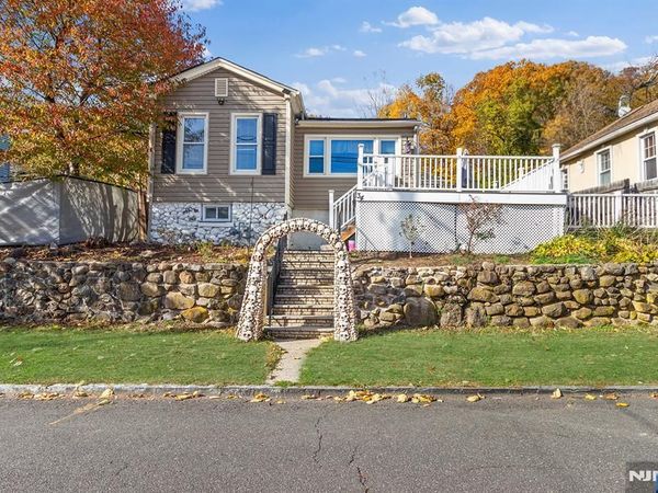 34 Avenue B, HALEDON, NJ 07508