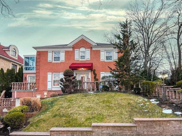 186-20 Troon Road , Jamaica Estates, NY 11432