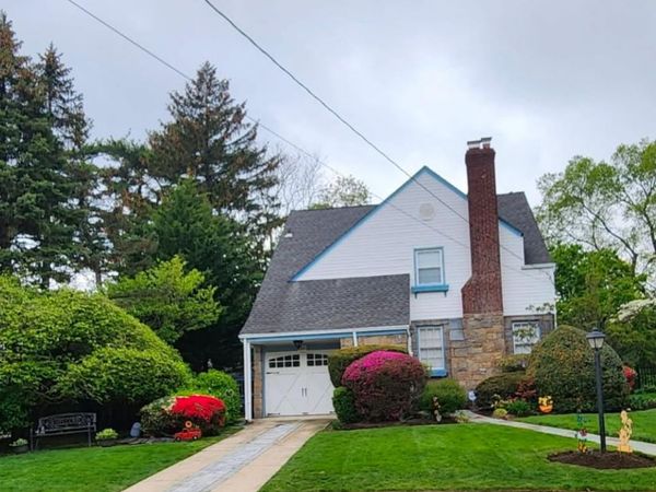35 Hanson Place , Malverne, NY 11565