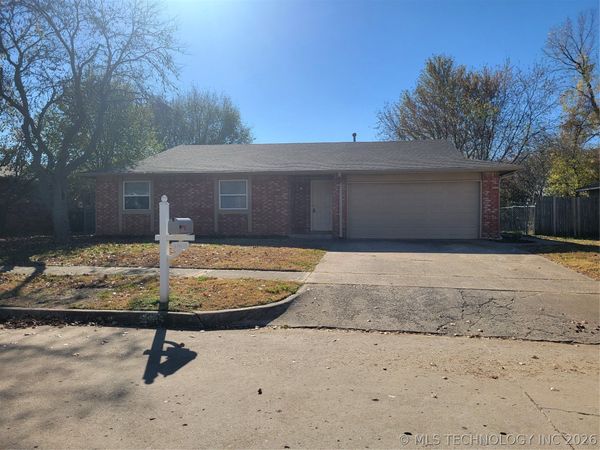 4805 W Charleston Street , Broken Arrow, OK 74011