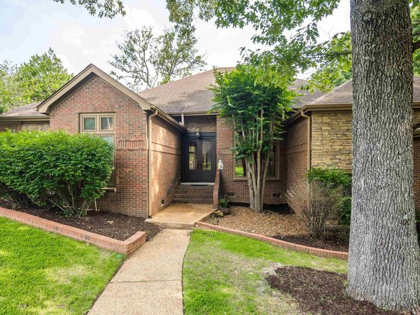 8986 CAIRN RIDGE DR, Germantown, TN 38139