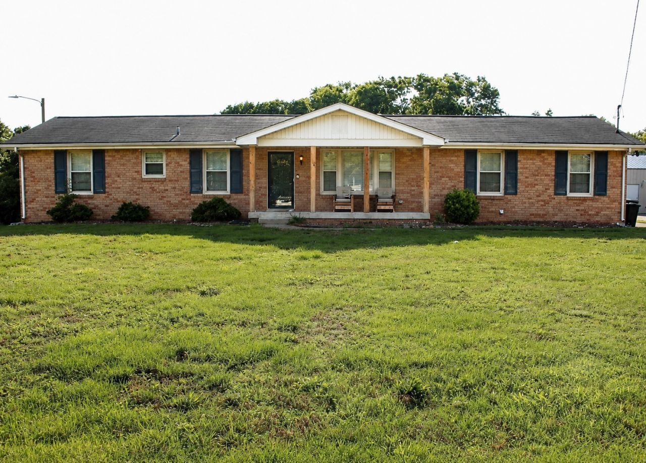 205 Ivy Dr, Hendersonville, TN 37075 Main Photo