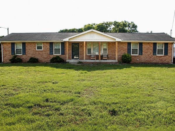 205 Ivy Dr, Hendersonville, TN 37075