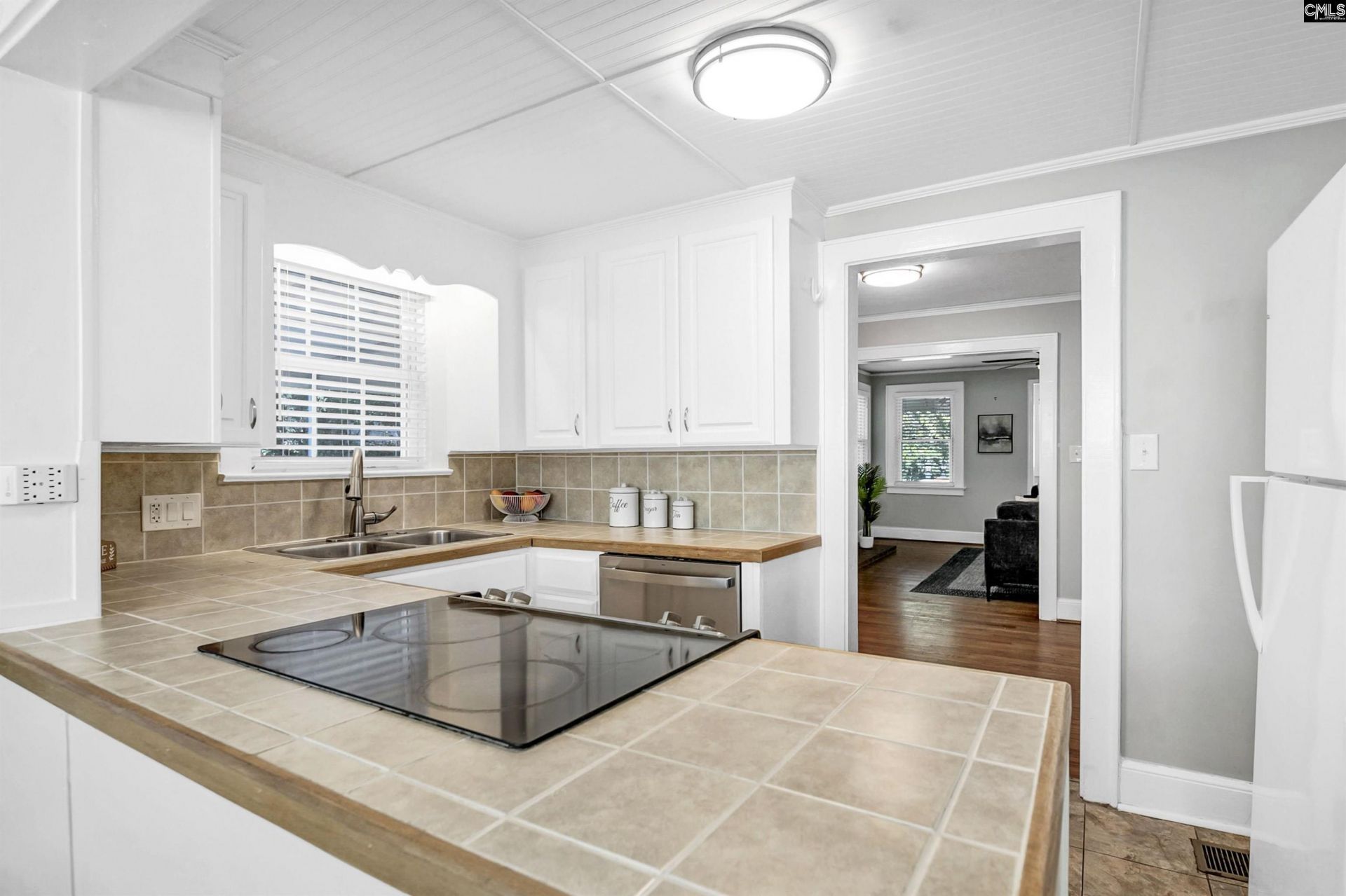 702 Buckingham Road Photo 16