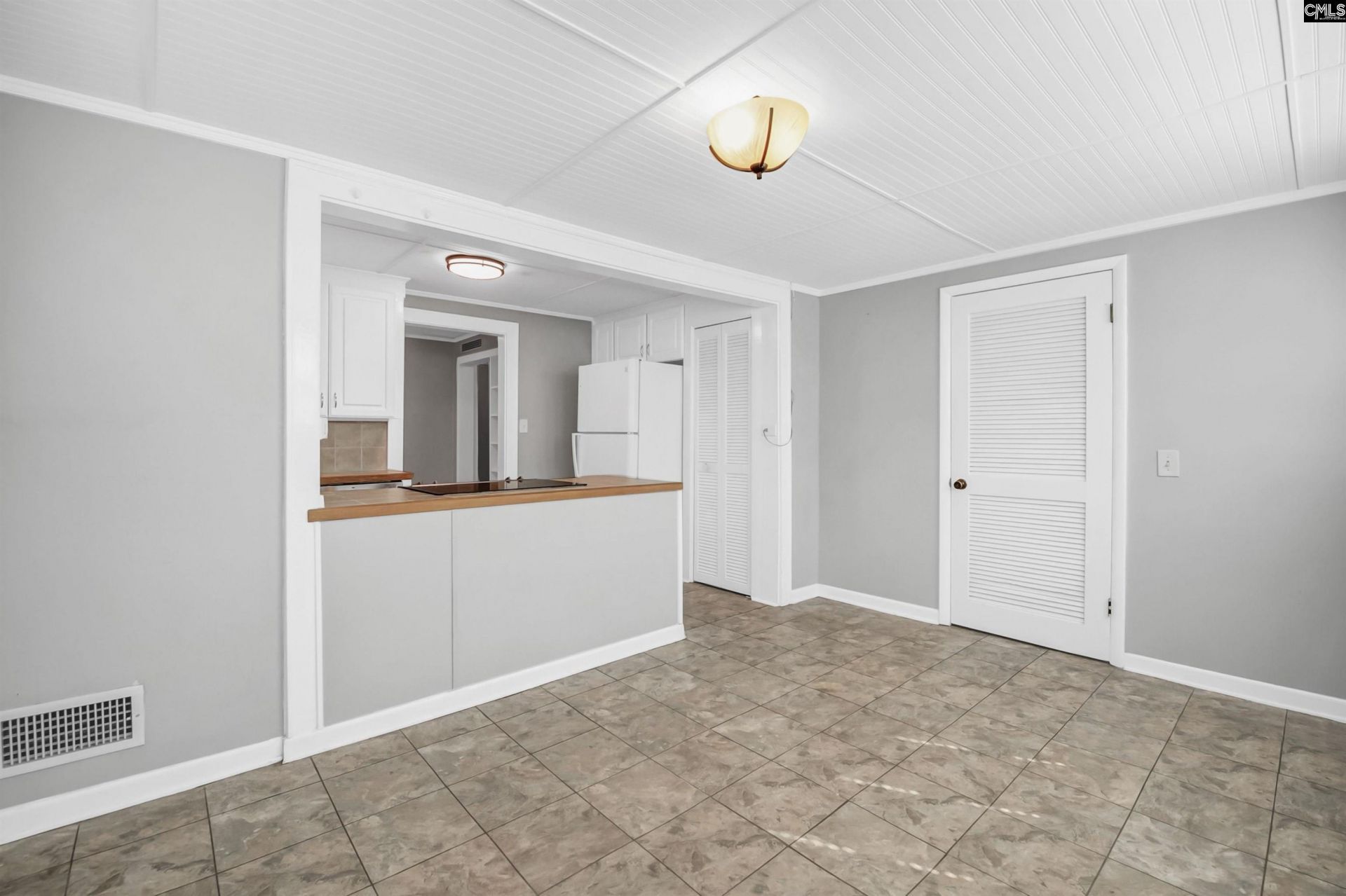 702 Buckingham Road Photo 22
