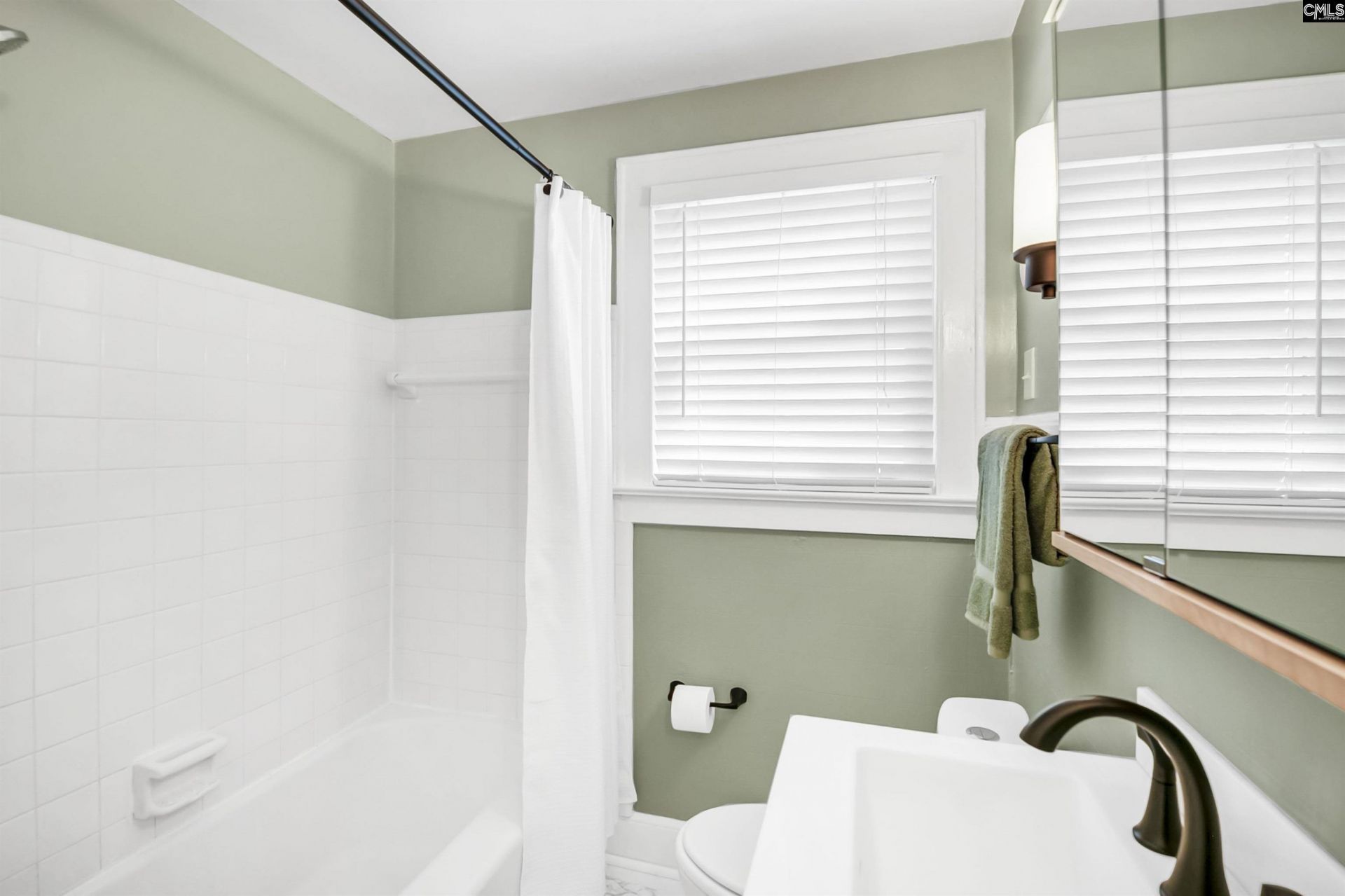 702 Buckingham Road Photo 38