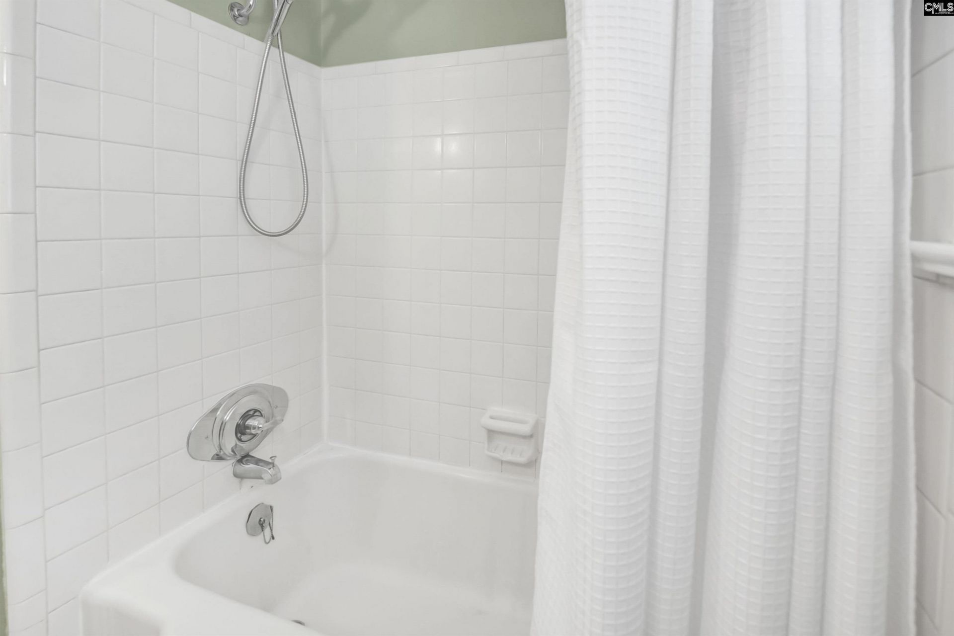 702 Buckingham Road Photo 39