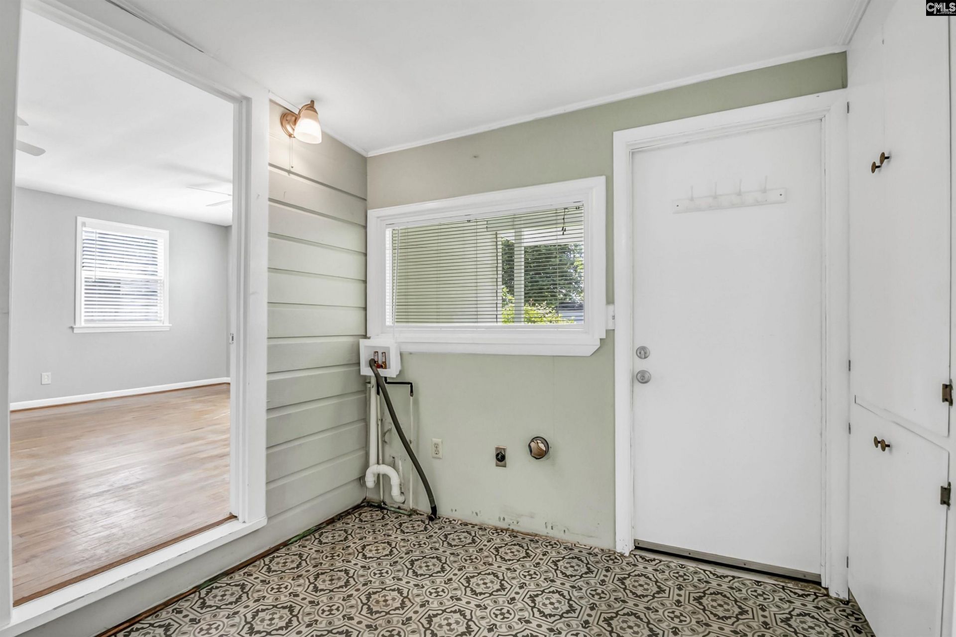 702 Buckingham Road Photo 47