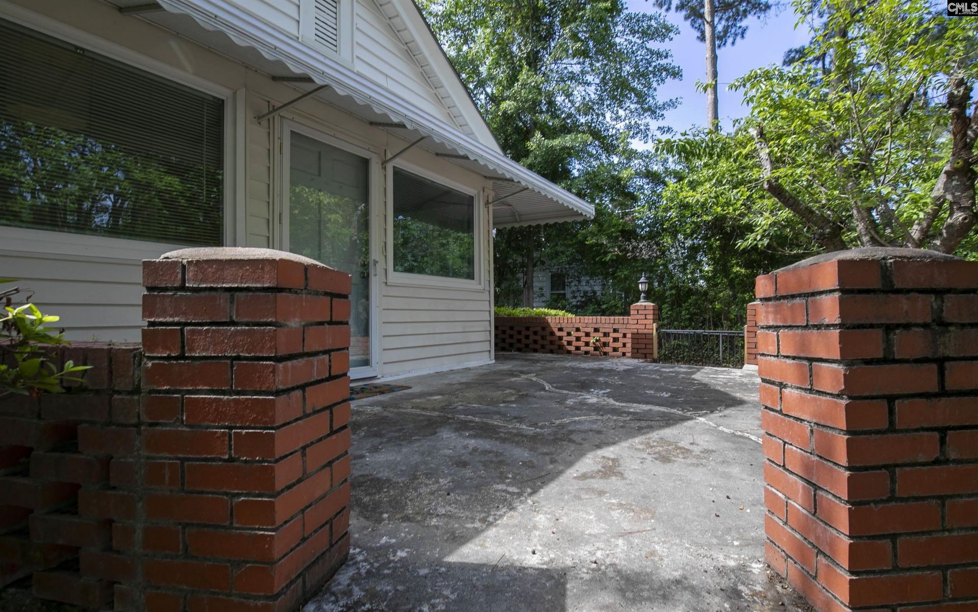 702 Buckingham Road Photo 54
