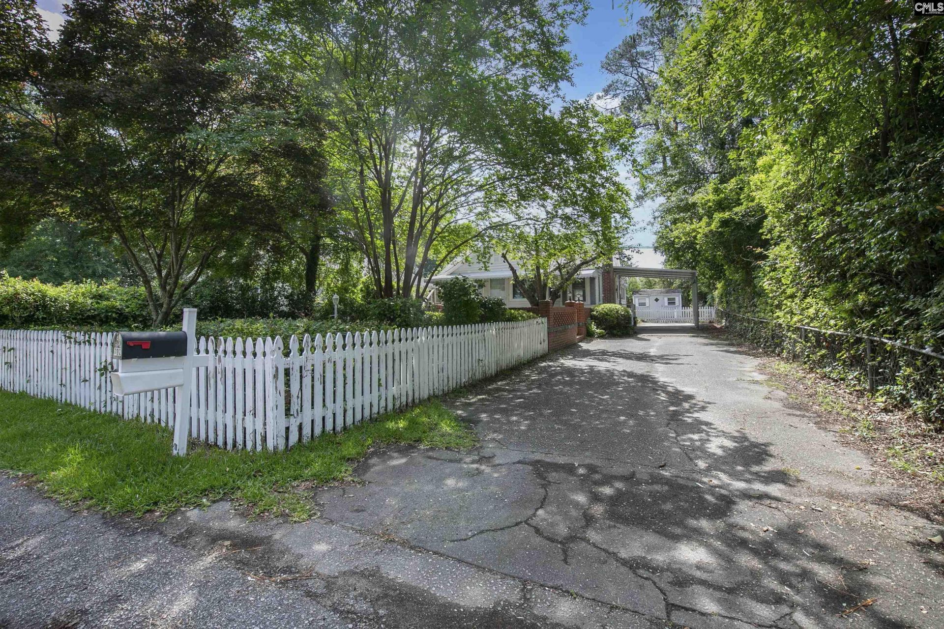 702 Buckingham Road Photo 62