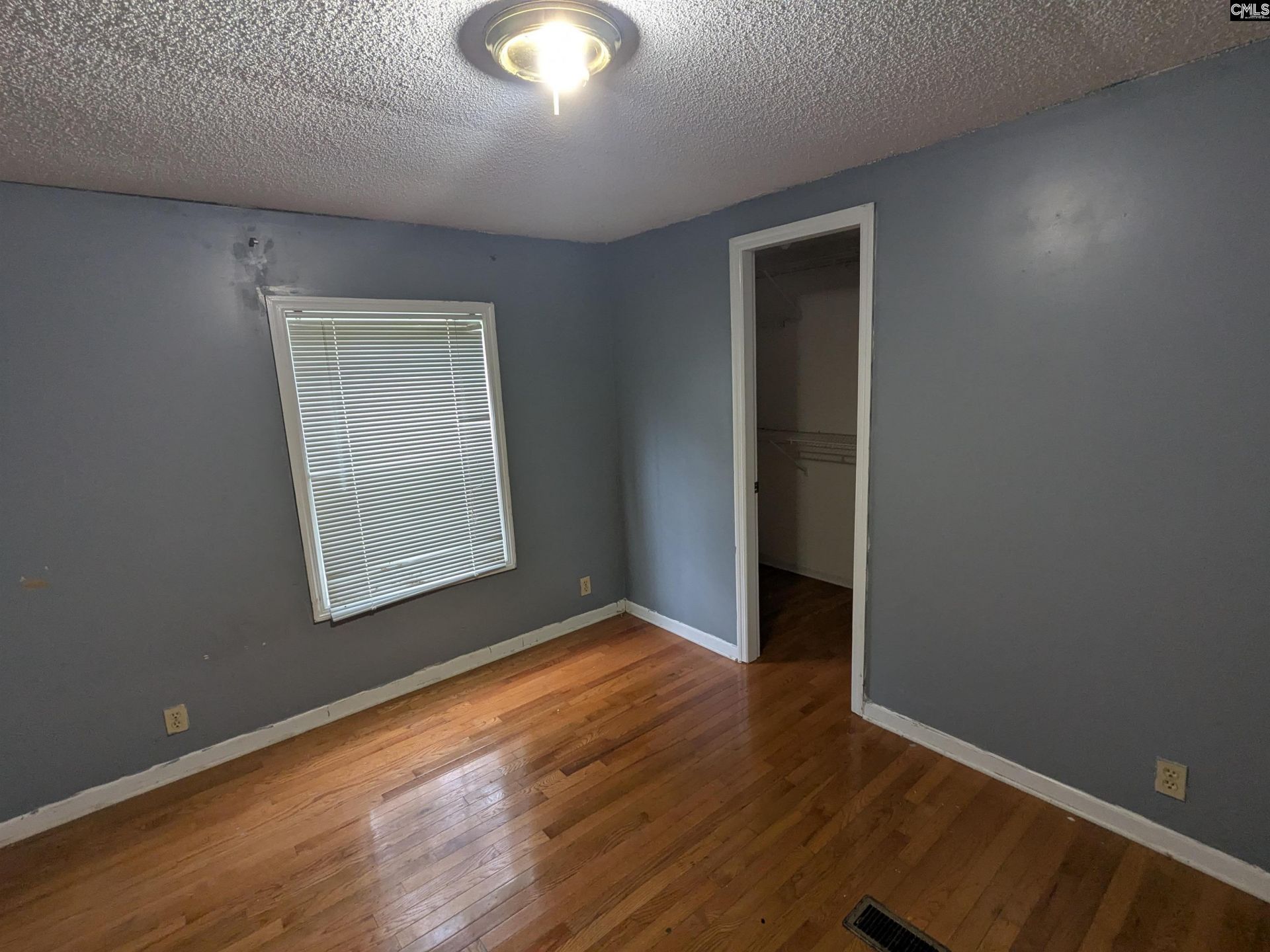 1019 Newberry Road Photo 12
