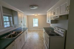 1019 Newberry Road photo 4