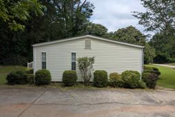 1019 Newberry Road photo 4