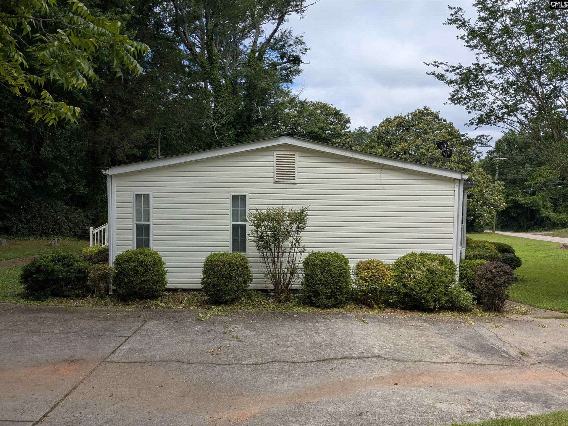 1019 Newberry Road Photo 4
