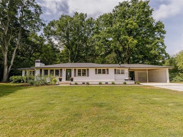 1233 Bethlehem Road , Statham, GA 30666