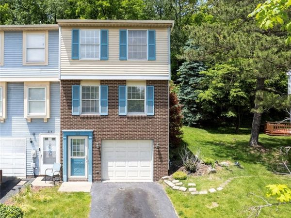 212 Shady Ridge Dr , Monroeville, PA 15146