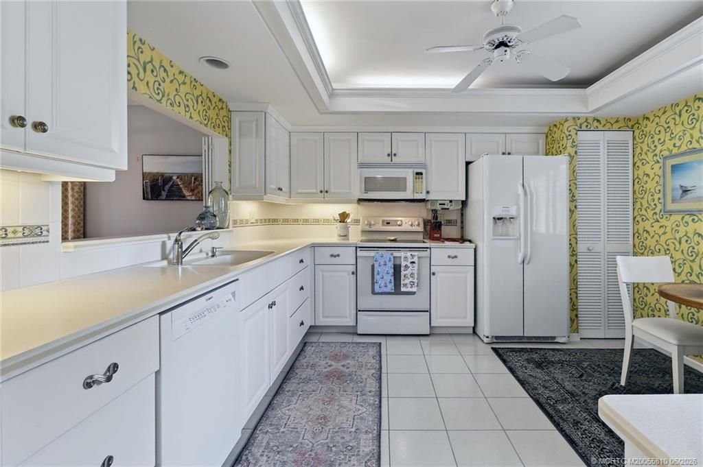 5152 SE Club Way, Unit 104, Stuart, FL 34997 Photo