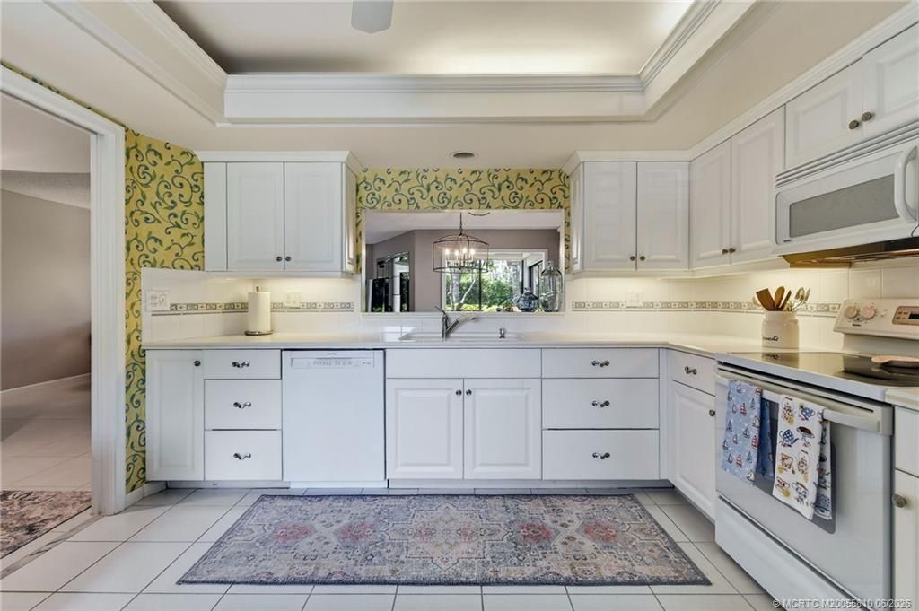 5152 SE Club Way, Unit 104, Stuart, FL 34997 Photo