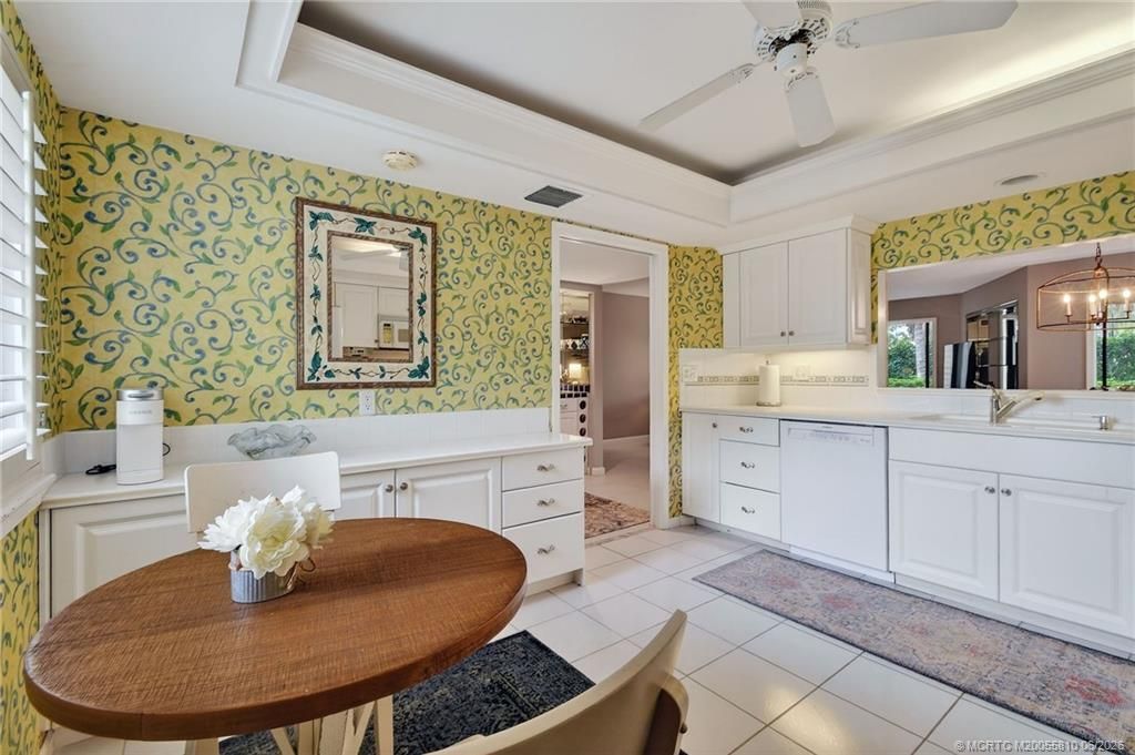 5152 SE Club Way, Unit 104, Stuart, FL 34997 Photo