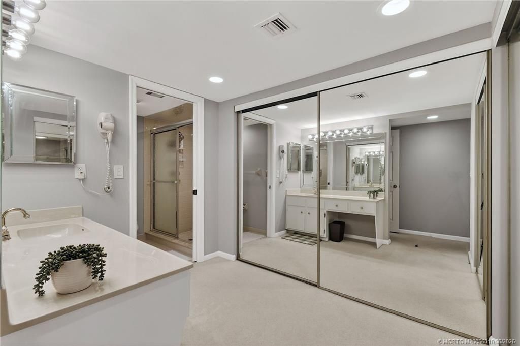 5152 SE Club Way, Unit 104, Stuart, FL 34997 Photo