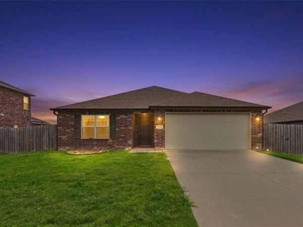 4206 SW Lexington Avenue , Bentonville, AR 72713