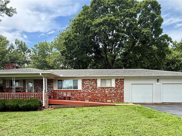 17351 Arkansas 37 , Garfield, AR 72732