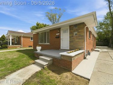 19420 Berg Road, Detroit, MI 48219