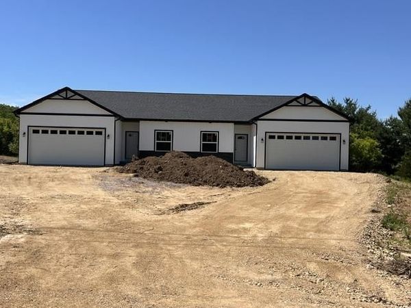 402 Mine Road, Baraboo, WI 53913