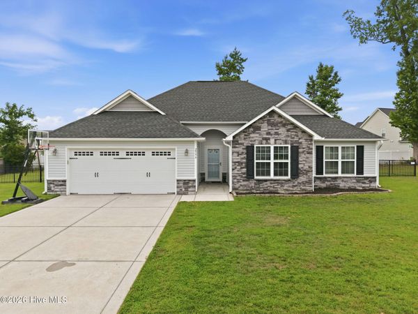 2996 Fox Glove Drive , Winterville, NC 28590