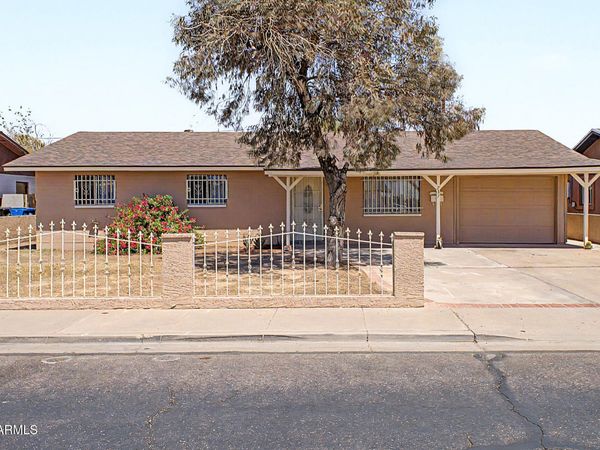 737 S ELM, Mesa, AZ 85202