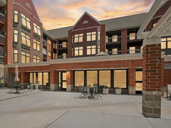 500 County Road B W, Unit 111, Roseville, MN 55113