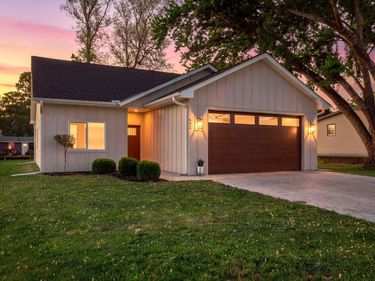 602 Freeman Avenue S, Delano, MN 55328