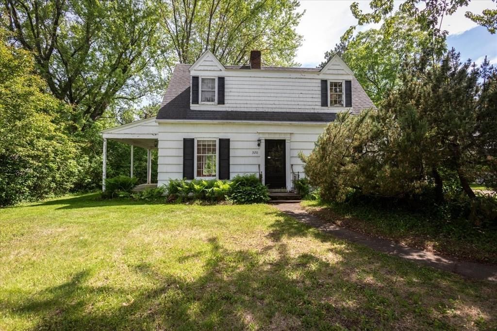 320 Elm Avenue W, Menomonie, WI 54751