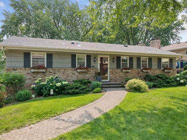 6617 Naomi Drive, Edina, MN 55439