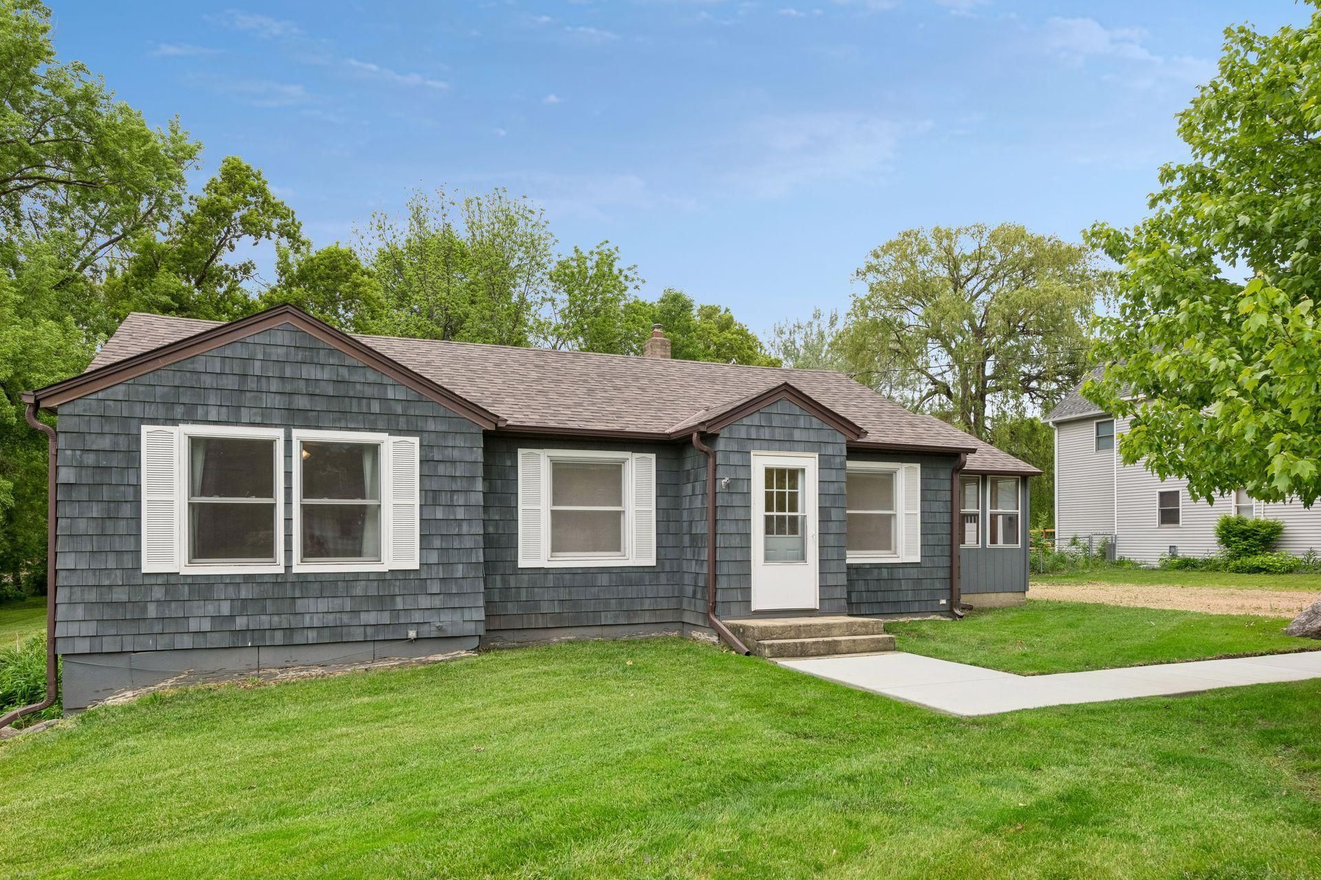 5810 Main Street W , Maple Plain, MN 55359