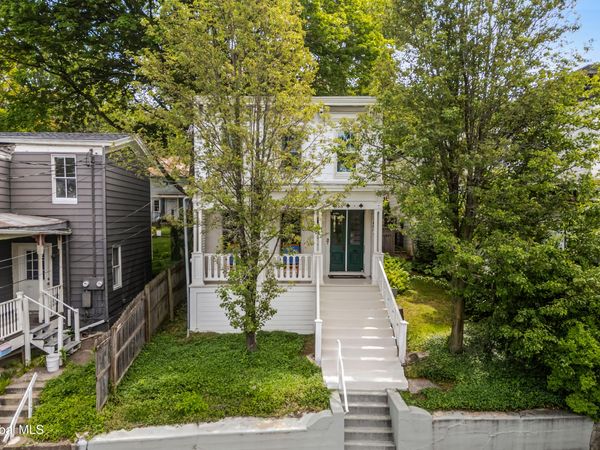 16 Worth Avenue, Hudson, NY 12534