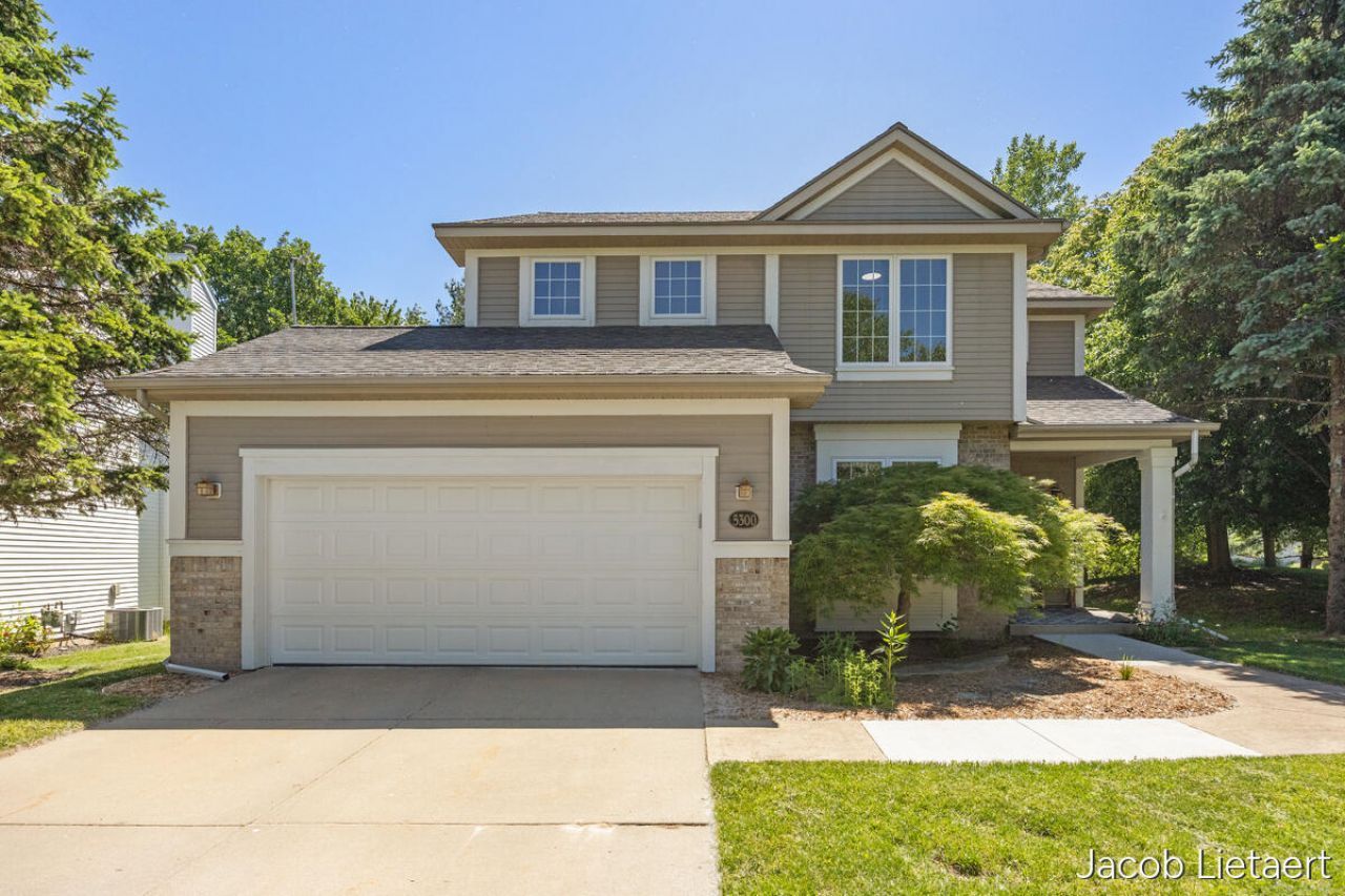 5300 Stone Briar Court Se, Kentwood, MI 49512 Main Photo