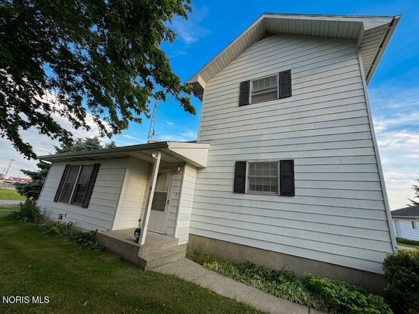 9111 County Road H, Delta, OH 43515