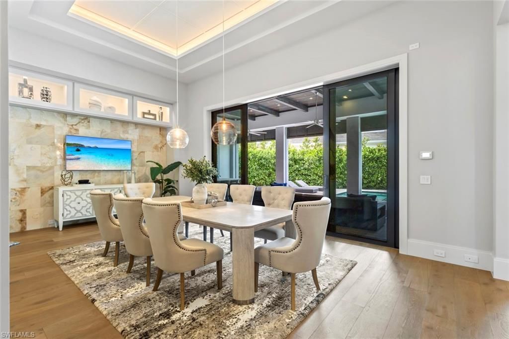 541 Whispering Pine Ct, Naples, FL 34103 Photo